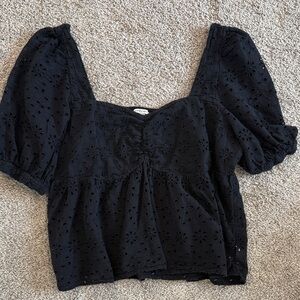American Eagle eyelet blouse